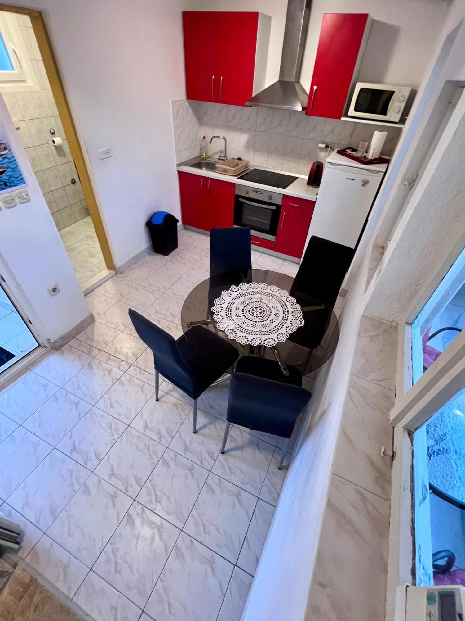 Apartments Tudor Nikola ฮวาร์ ภายนอก รูปภาพ