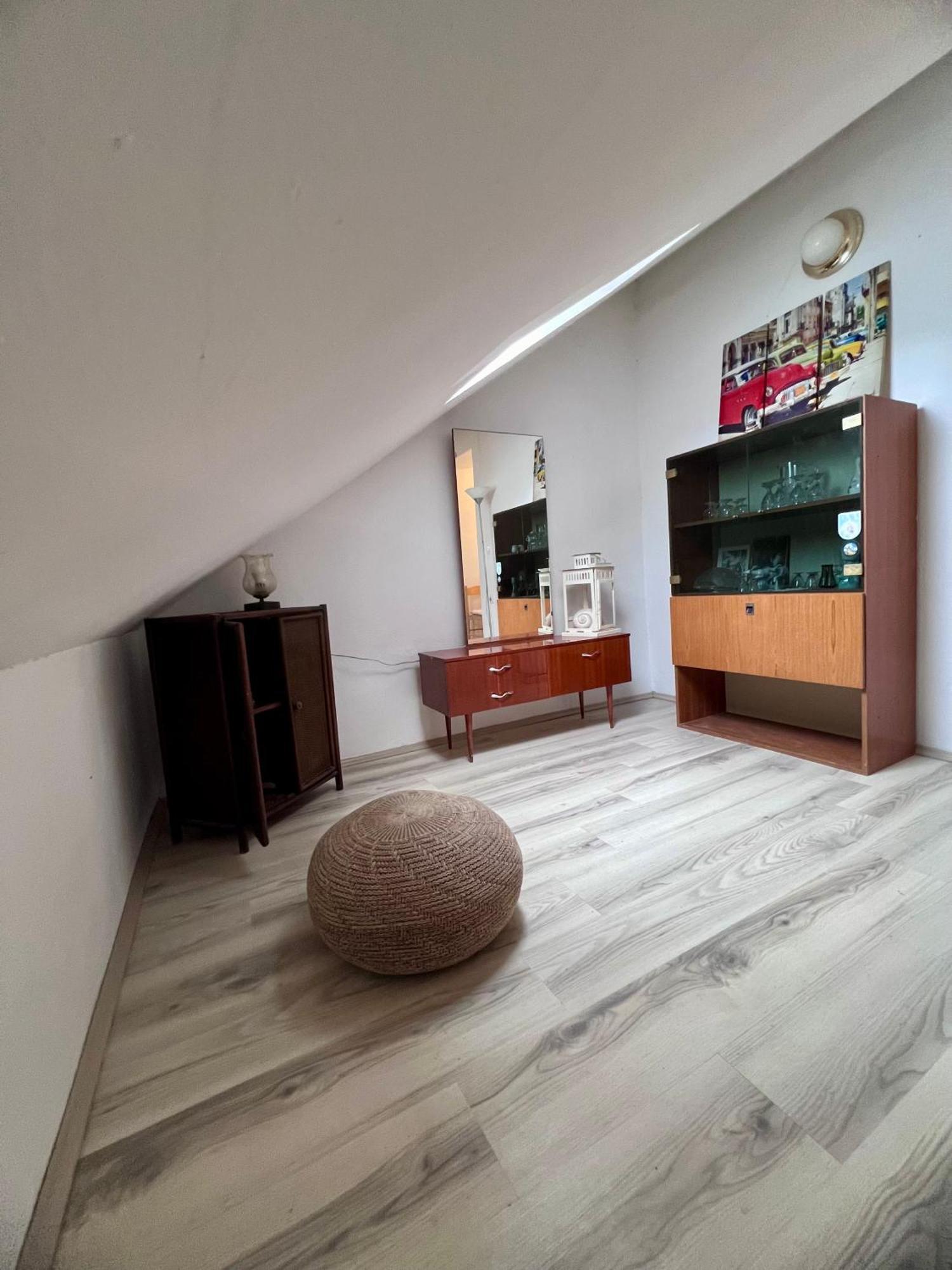 Apartments Tudor Nikola ฮวาร์ ภายนอก รูปภาพ